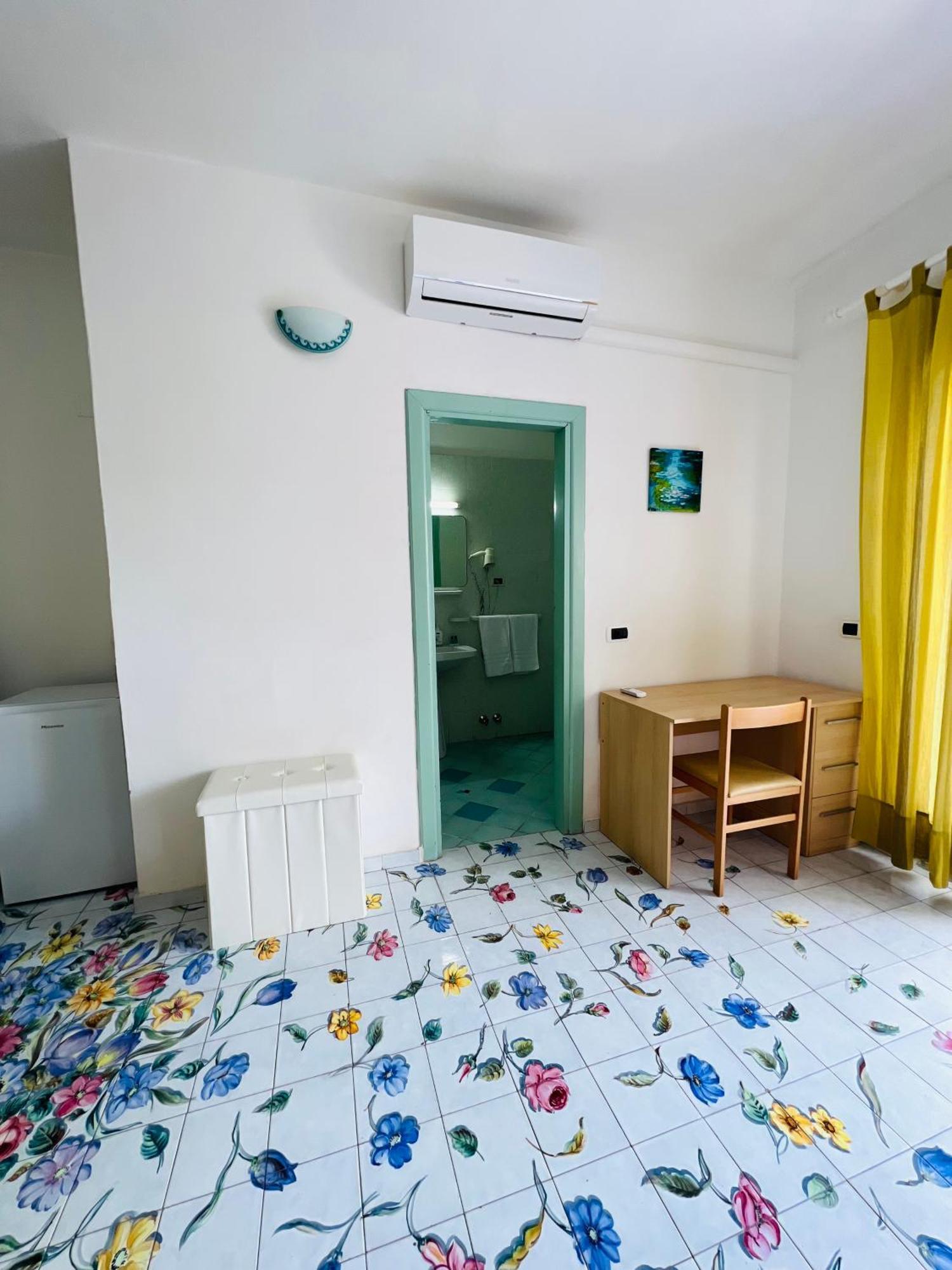 Thomas Bb Conduzione Familiare Bed & Breakfast