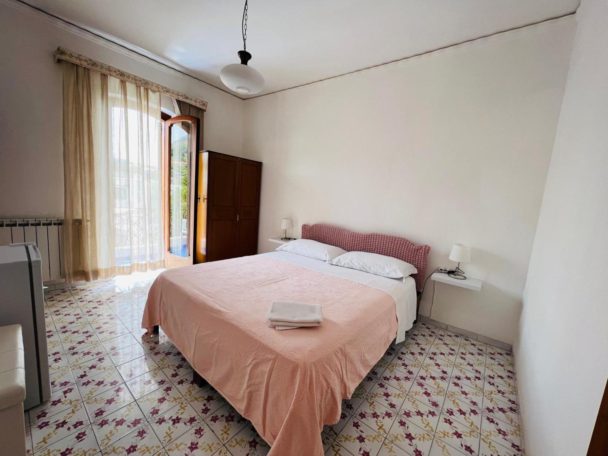 Thomas Bb Conduzione Familiare Bed & Breakfast 2*