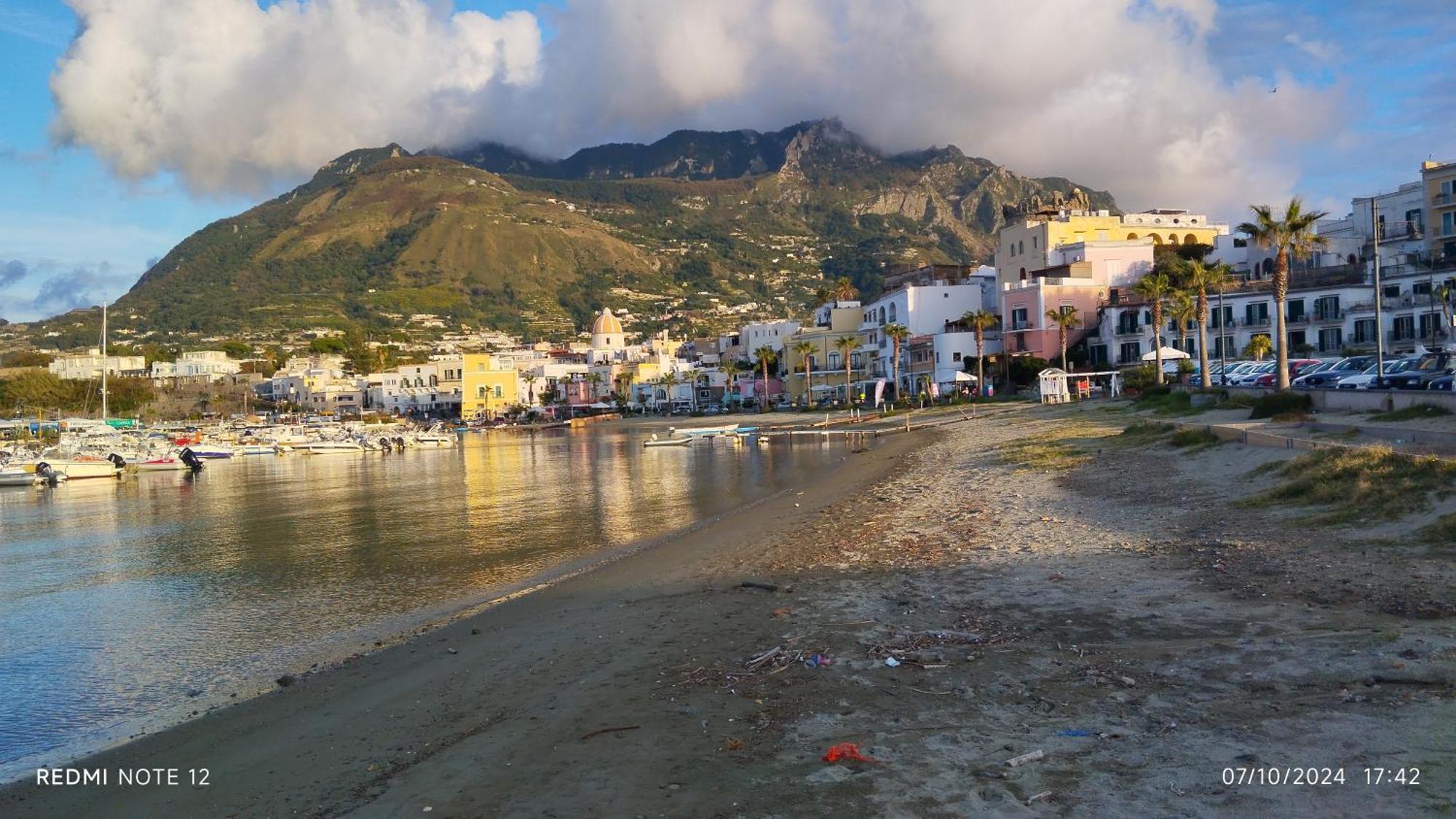 Thomas Bb Conduzione Familiare 2* Forio di Ischia